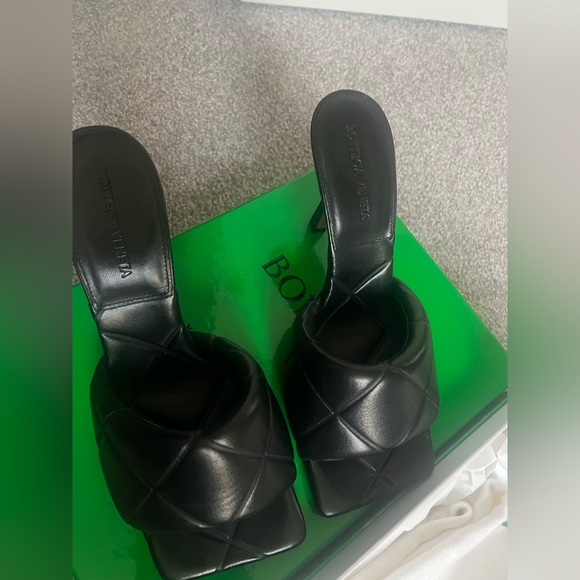 BOTTEGA VENETA black heels, size 40 - Picture 3 of 4